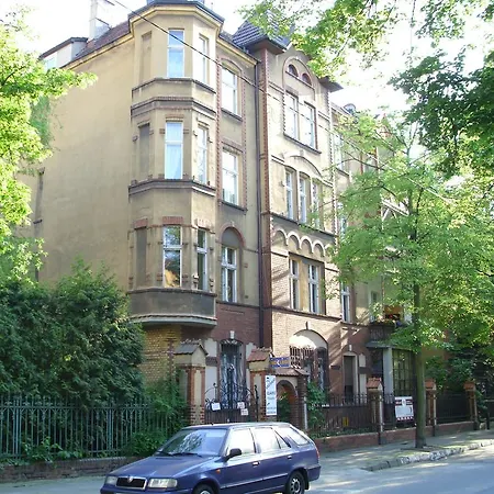 Irene Apartment *